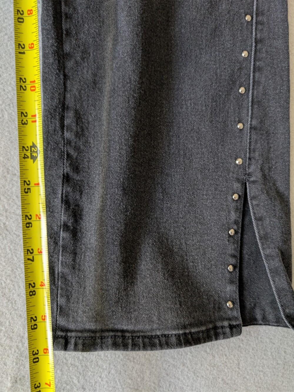 Women's Studded Split Hem Relaxed Straight Black Denim High Rise Jeans Sz 4 image 10